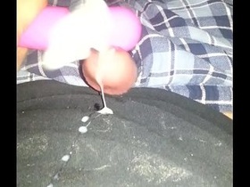 Gigantic jizz flow from edging with a vibrator